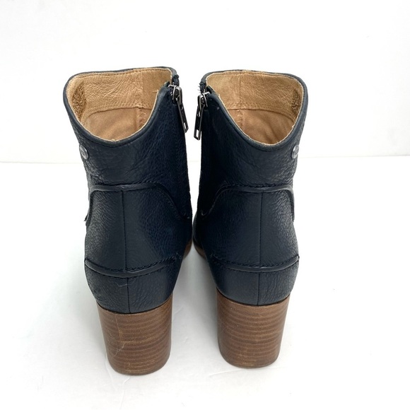 Ugg Annie S/N 1095061 Leather Block Heel Ankle Booties in Black Size 9.5 - Picture 9 of 10